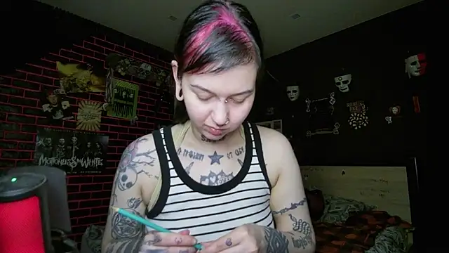 Snapshot of MoorderxDoll chatting on 18, 3, 2026 MoorderxDoll online show from 18, 3, 2026