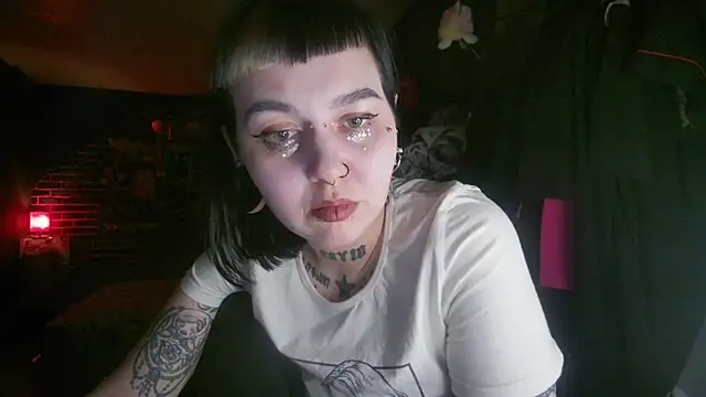 Snapshot of MoorderxDoll chatting on 7, 1, 2025 MoorderxDoll online show from 7, 1, 2025