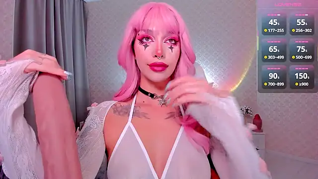 Snapshot of LeylaNoiry chatting on 22, 11, 2025 LeylaNoiry online show from 22, 11, 2025