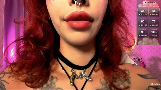 Snapshot of LeylaNoiry chatting on 14, 10, 2025 LeylaNoiry online show from 14, 10, 2025