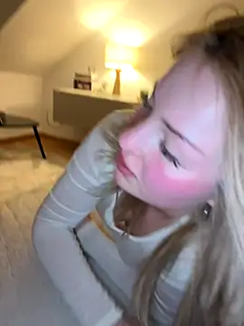 Snapshot of shymasha chatting on 23, 10, 2025 shymasha online show from 23, 10, 2025