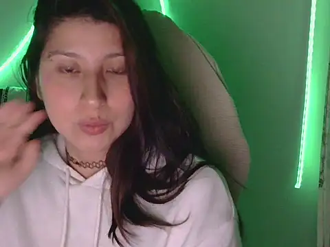 Snapshot of has_Zky chatting on 7, 2, 2026 has Zky online show from 7, 2, 2026