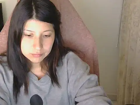 Snapshot of has_Zky chatting on 15, 4, 2026 has Zky online show from 15, 4, 2026