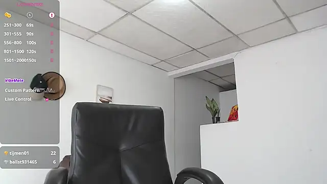 Aaronblack1  online show from 12, 9, 2025