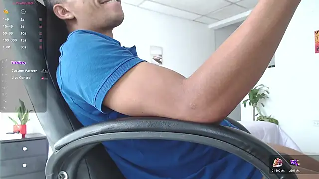 Aaronblack1  online show from 12, 4, 2026