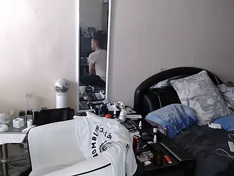 Terizizz online show from 9, 4, 2026