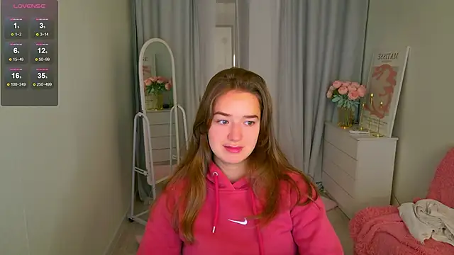 Snapshot of LovelyJessie chatting on 27, 11, 2025 LovelyJessie online show from 27, 11, 2025