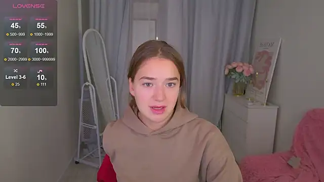 Snapshot of LovelyJessie chatting on 14, 11, 2025 LovelyJessie online show from 14, 11, 2025