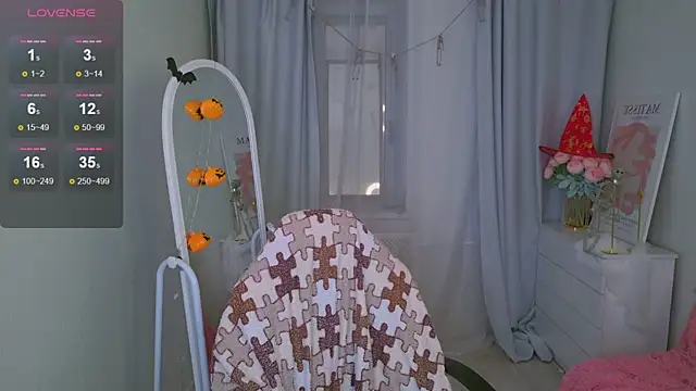 Snapshot of LovelyJessie chatting on 30, 10, 2025 LovelyJessie online show from 30, 10, 2025