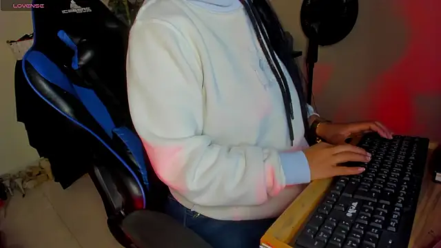 scarlet-kennedy98 online show from 17, 2, 2026