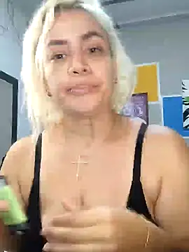 Snapshot of LuCKy_JoK chatting on 5, 2, 2025 LuCKy JoK online show from 5, 2, 2025
