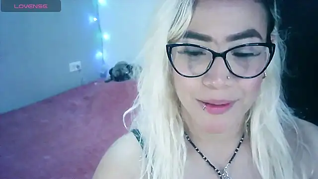 Snapshot of LuCKy_JoK chatting on 6, 12, 2024 LuCKy JoK online show from 6, 12, 2024