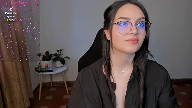 anaveleeez online show from 31, 12, 2024