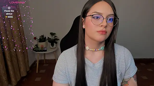 anaveleeez online show from 10, 1, 2025