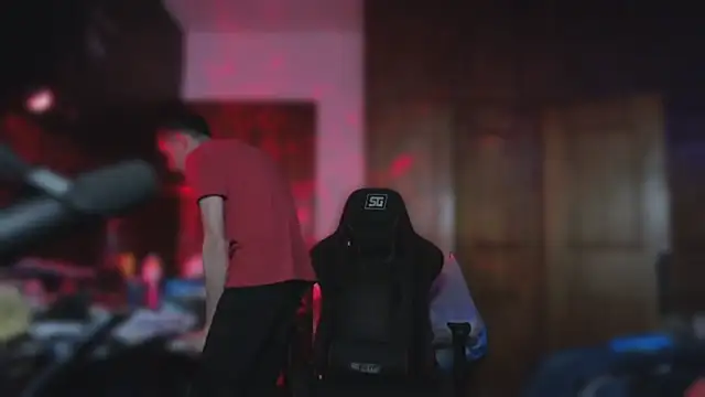 XxEnderxX online show from 14, 2, 2026