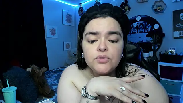 Snapshot of Luise_Meyrink chatting on 15, 10, 2025 Luise Meyrink online show from 15, 10, 2025