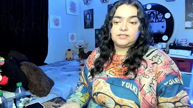 Snapshot of Luise_Meyrink chatting on 7, 11, 2025 Luise Meyrink online show from 7, 11, 2025