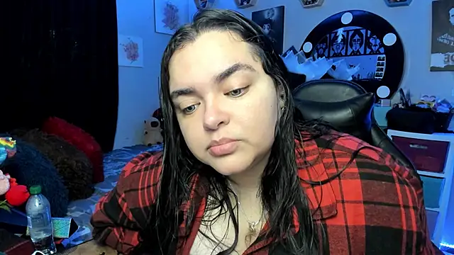 Snapshot of Luise_Meyrink chatting on 2, 12, 2025 Luise Meyrink online show from 2, 12, 2025