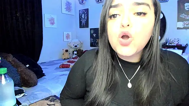 Snapshot of Luise_Meyrink chatting on 9, 11, 2025 Luise Meyrink online show from 9, 11, 2025