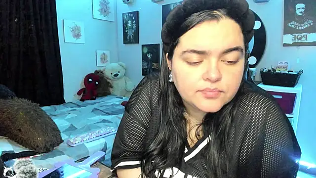 Snapshot of Luise_Meyrink chatting on 2, 10, 2025 Luise Meyrink online show from 2, 10, 2025