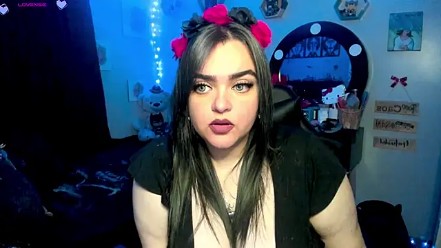 Snapshot of Luise_Meyrink chatting on 13, 3, 2025 Luise Meyrink online show from 13, 3, 2025