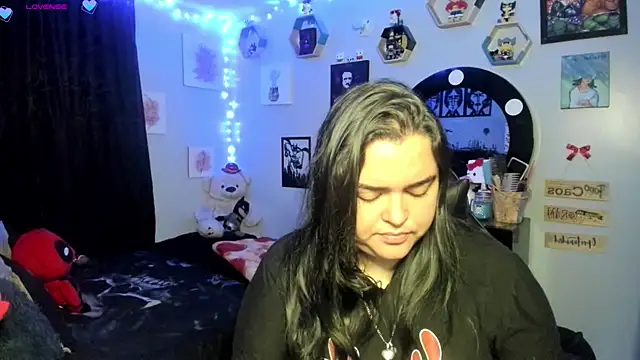 Snapshot of Luise_Meyrink chatting on 21, 3, 2025 Luise Meyrink online show from 21, 3, 2025