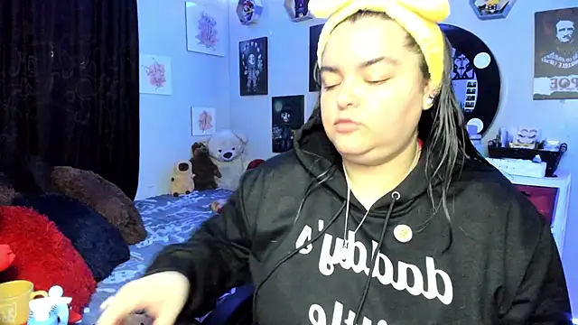 Snapshot of Luise_Meyrink chatting on 20, 11, 2025 Luise Meyrink online show from 20, 11, 2025