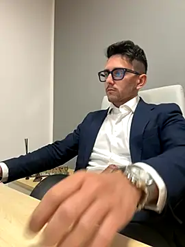 Snapshot of masterboss_ chatting on 5, 11, 2025 masterboss online show from 5, 11, 2025