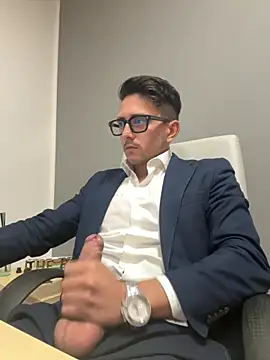 Snapshot of masterboss_ chatting on 24, 10, 2025 masterboss online show from 24, 10, 2025