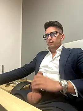 Snapshot of masterboss_ chatting on 13, 10, 2025 masterboss online show from 13, 10, 2025