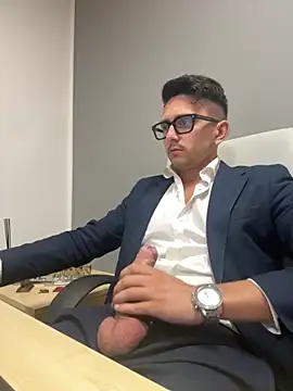 Snapshot of masterboss_ chatting on 14, 10, 2025 masterboss online show from 14, 10, 2025