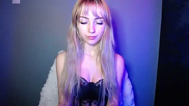 LuciaYoung online show from 21, 12, 2025