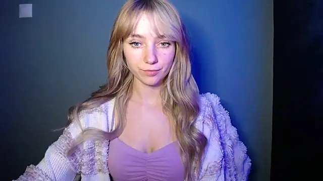 LuciaYoung online show from 25, 11, 2025