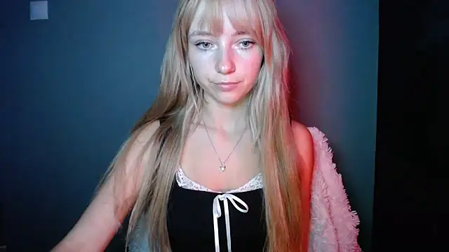 LuciaYoung online show from 26, 9, 2025