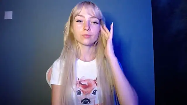 LuciaYoung online show from 31, 5, 2026
