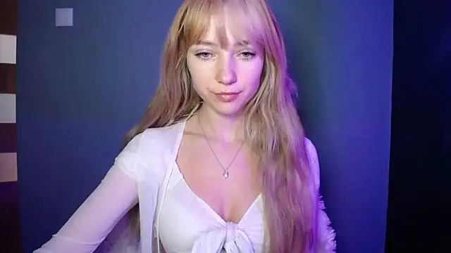 LuciaYoung online show from 9, 10, 2025