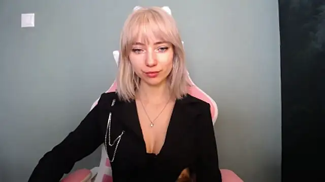 LuciaYoung online show from 21, 3, 2026