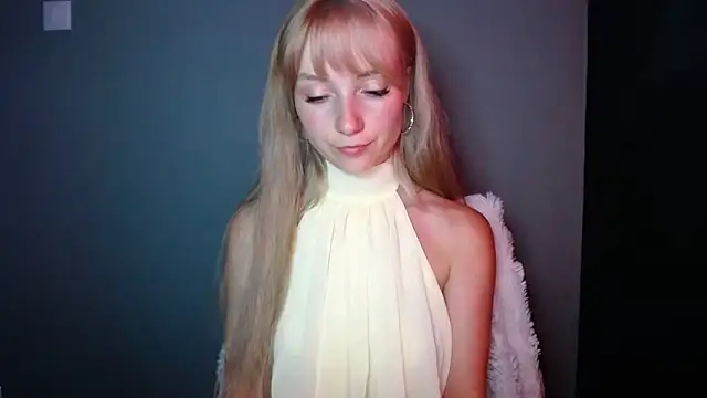 LuciaYoung online show from 10, 9, 2025