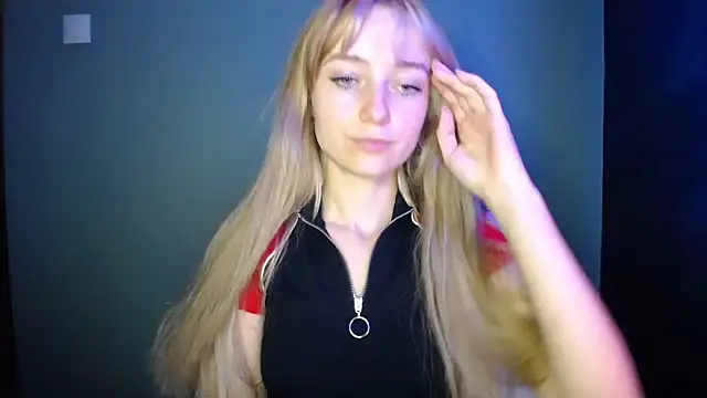 LuciaYoung online show from 27, 9, 2025