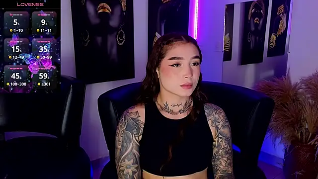 Snapshot of _brenna_hanson chatting on 22, 11, 2025 brenna hanson online show from 22, 11, 2025