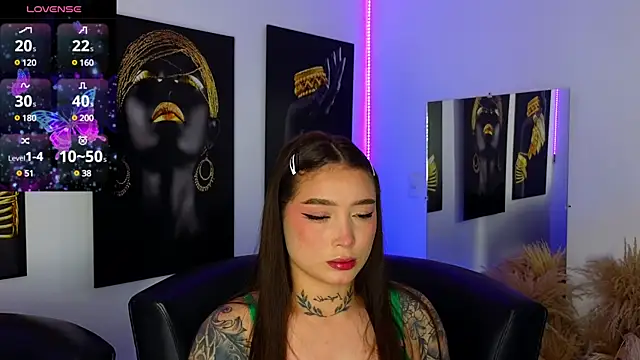 Snapshot of _brenna_hanson chatting on 13, 2, 2025 brenna hanson online show from 13, 2, 2025