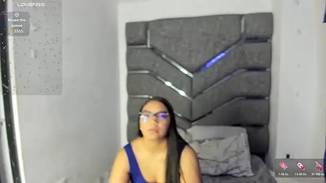 Latinos couples online show from 4, 8, 2026