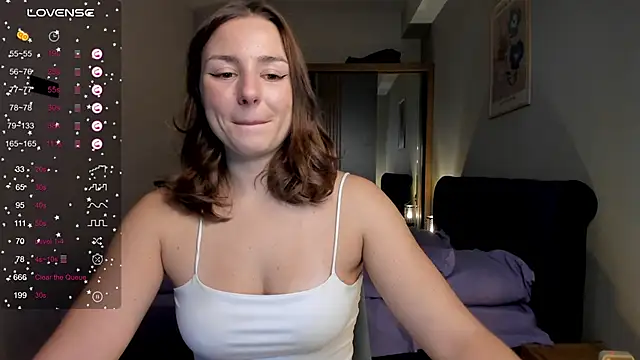 ThreeshaWhite online show from 22, 11, 2025