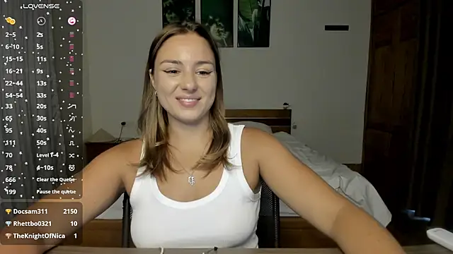 Snapshot of ThreeshaWhite chatting on 4, 6, 2026 ThreeshaWhite online show from 4, 6, 2026