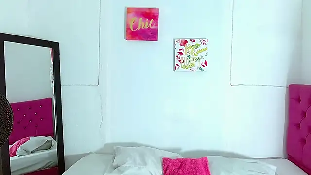 colombianmilf  online show from 13, 1, 2025