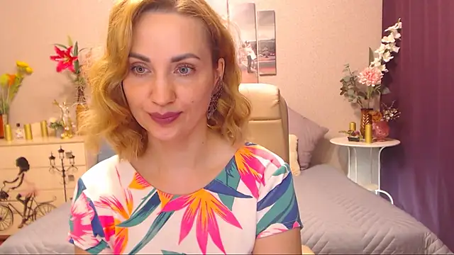 CatcherineAttraction online show from 12, 1, 2025