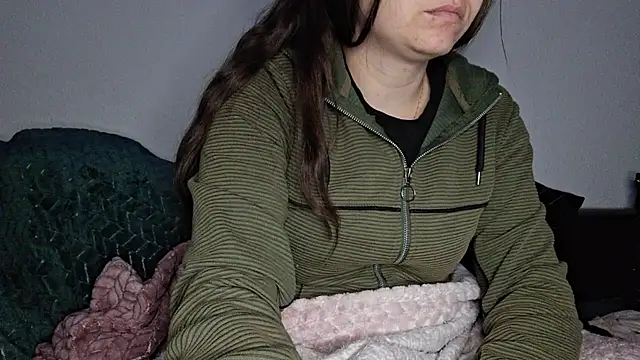 Cyndee Winter online show from 4, 3, 2025