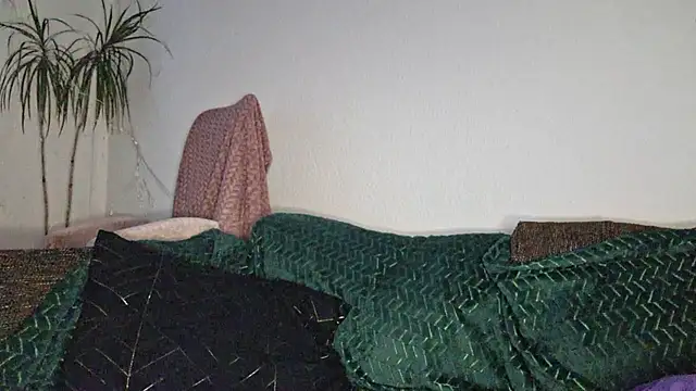 Cyndee Winter online show from 9, 11, 2025