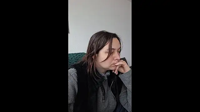 Cyndee Winter online show from 6, 4, 2026