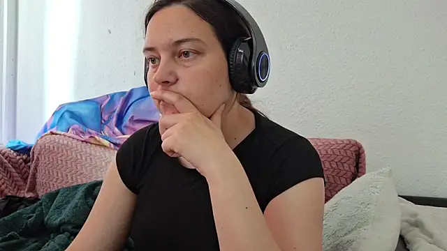 Snapshot of Cyndee_Winter chatting on 9, 6, 2026 Cyndee Winter online show from 9, 6, 2026